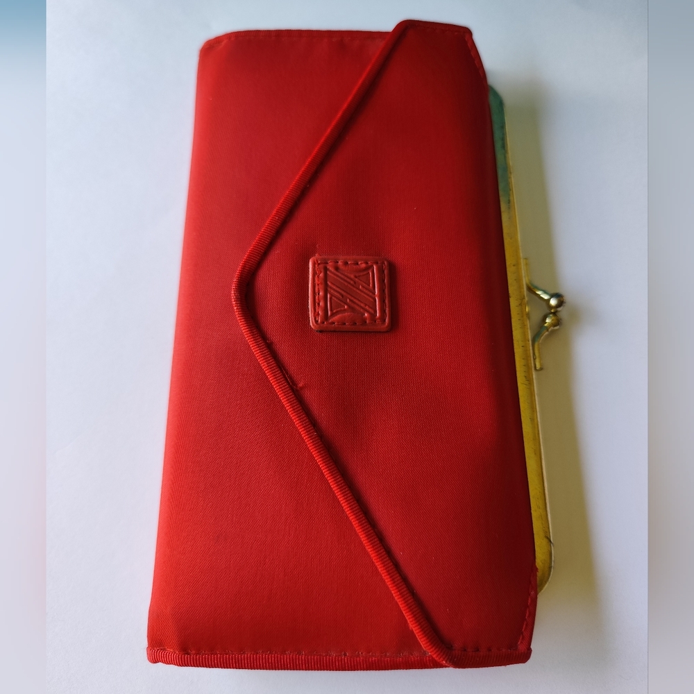 4/$50⭐️Women's LA Tri-fold Wallet/Clutch